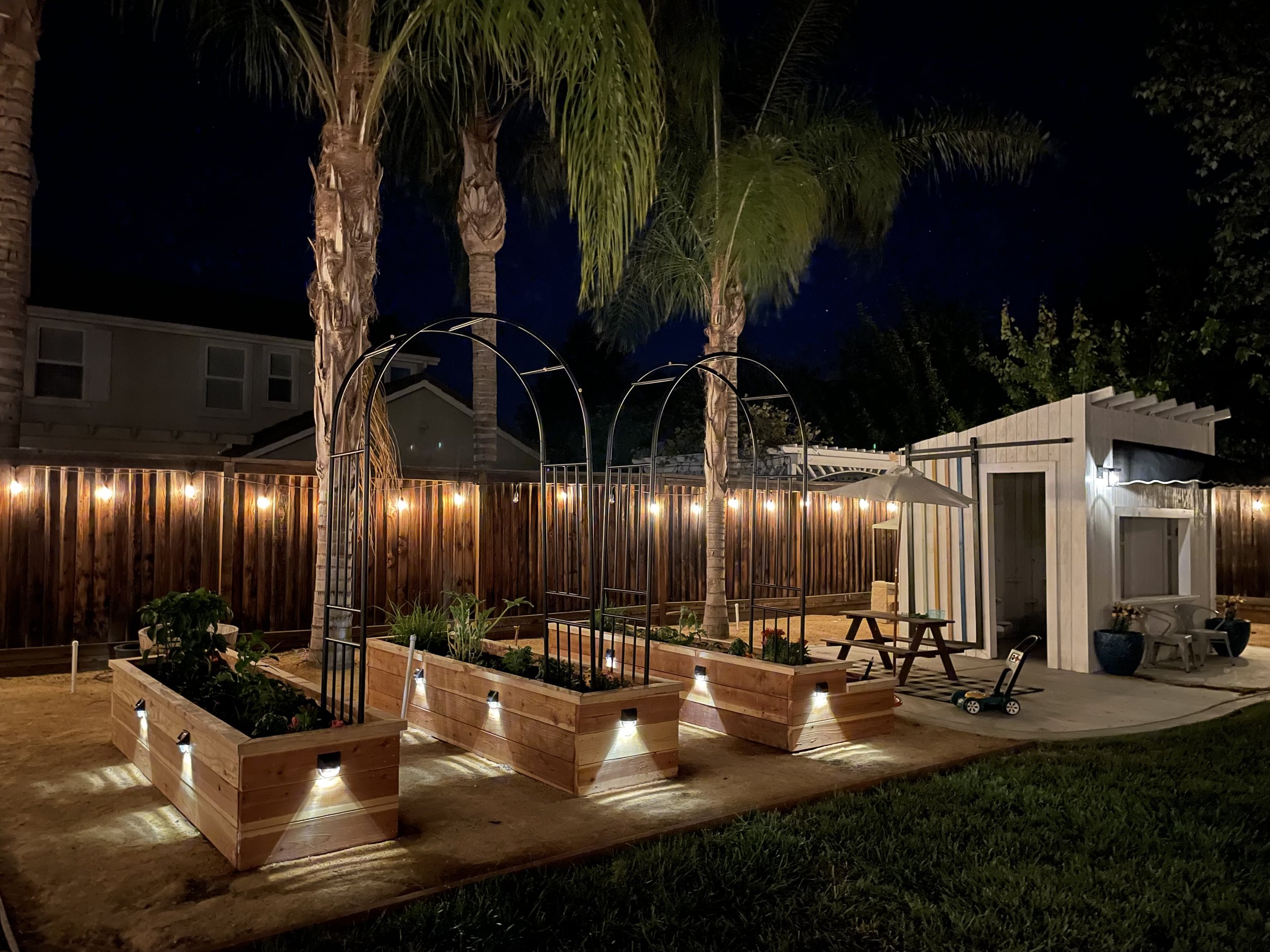 Lights for 2024 flower beds